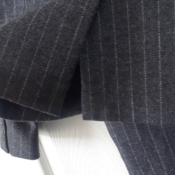 J.CREW..NWT..GRAY PINSTRIPE SUIT - Picture 9 of 13
